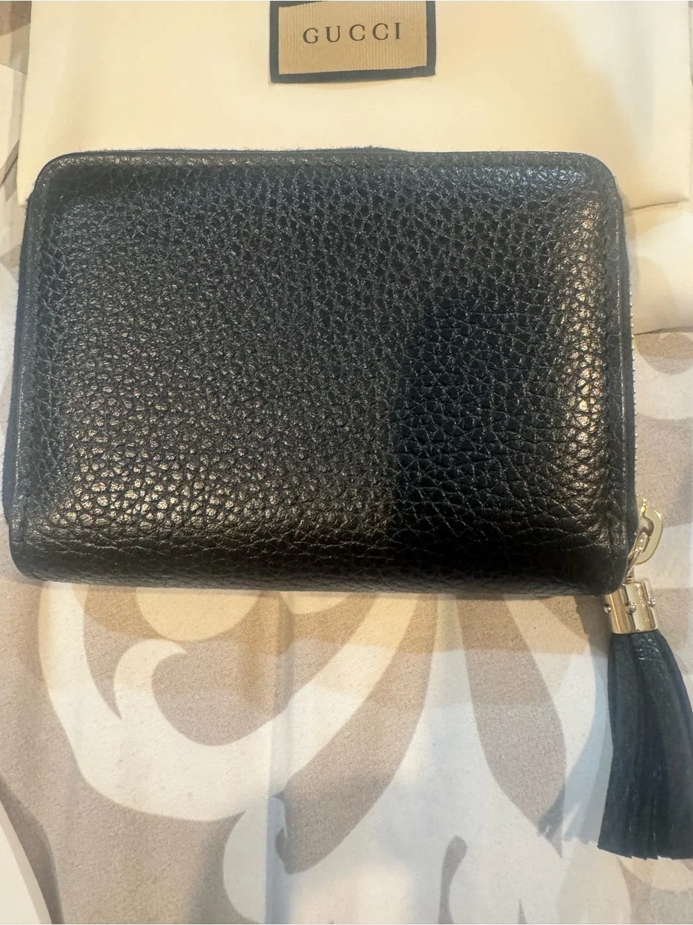 Gucci Black Pebbled Leather Zip Card Case with Embossed GG - Picture 3 of 9